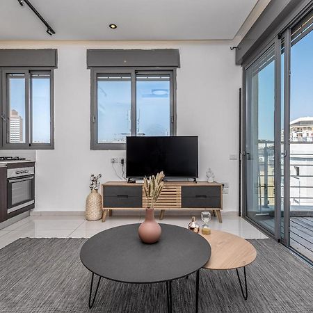 Superb 1,5 Bdr W Balcony Close To The Beach Tel Aviv Eksteriør billede