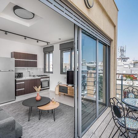 Superb 1,5 Bdr W Balcony Close To The Beach Tel Aviv Eksteriør billede