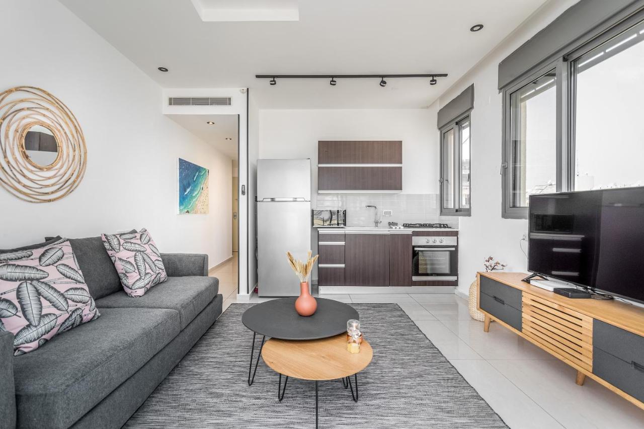 Superb 1,5 Bdr W Balcony Close To The Beach Tel Aviv Eksteriør billede