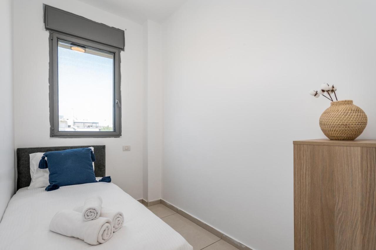 Superb 1,5 Bdr W Balcony Close To The Beach Tel Aviv Eksteriør billede