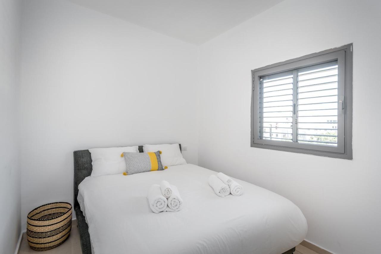 Superb 1,5 Bdr W Balcony Close To The Beach Tel Aviv Eksteriør billede